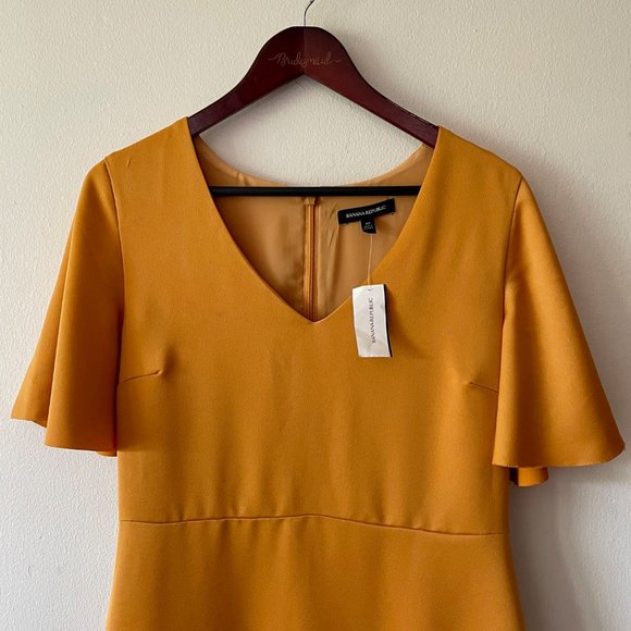 🔥 Banana Republic | Gold Trumpet-Style Fully Lined Career/Professional Dress 10 - Picture 5 of 10